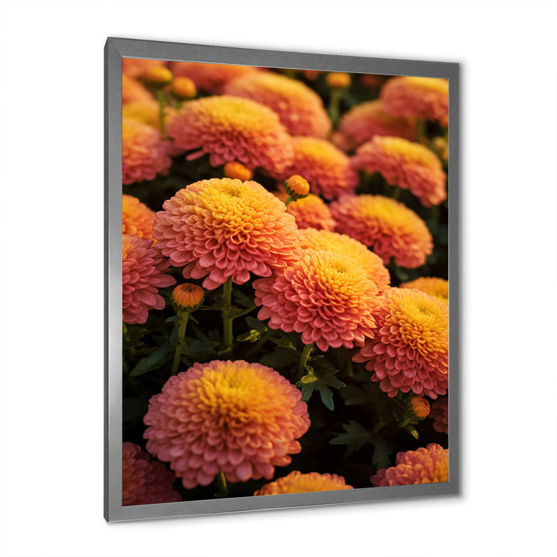 Maman pêche jaune en fleurs, Cadre simple argenté, H 44 po x l 34 po x P 1,5 po