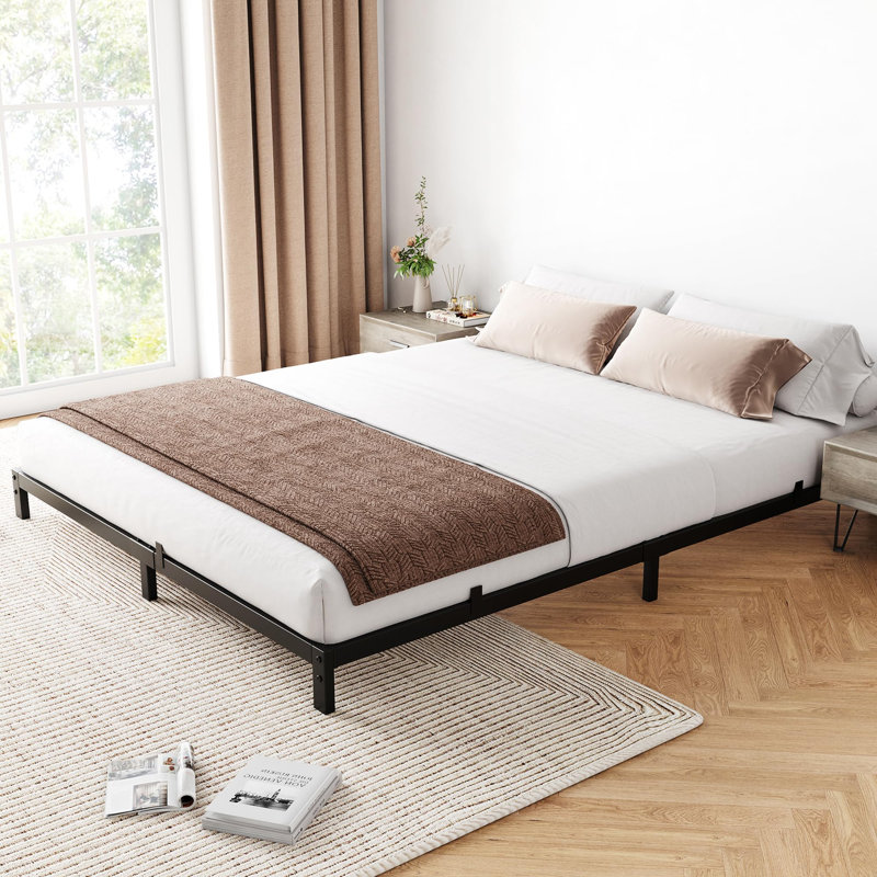Structure de grand lit de 6 pouces, lit plateforme en métal à profil bas, sommier à matelas, silencieux et facile à assembler