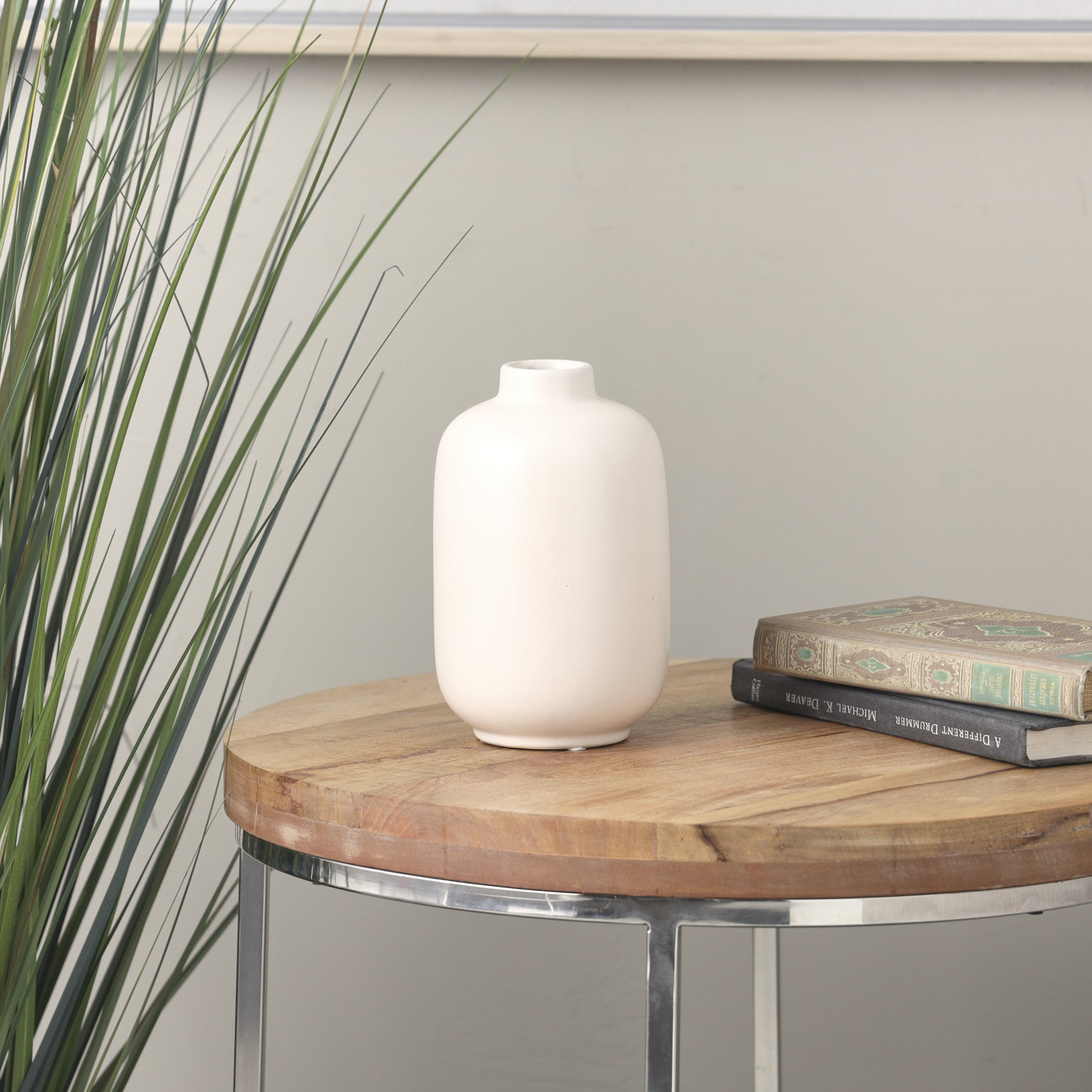 Mable Ceramic Table Vase, White
