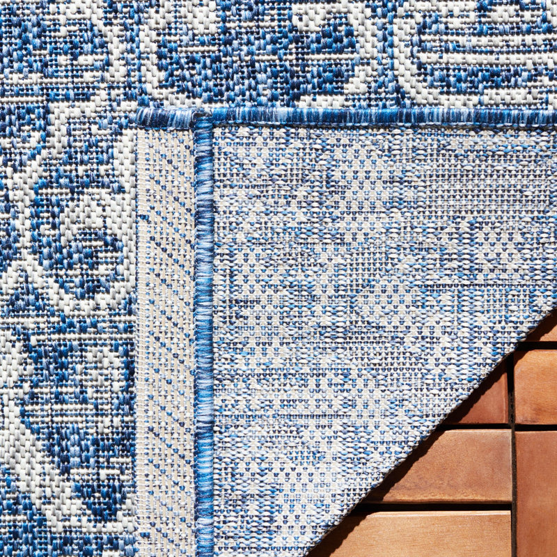 Courtyard Performance Geometric Indoor/Outdoor Area Rug, Rectangle 5'3" x 7'7"