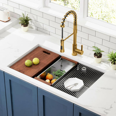 Évier de cuisine encastré en acier inoxydable, 30 po, calibre 18, rayon R10, réduction du bruit, avec rebords de station de travail à jauge de fixation intégrée, drain d'eau complet,
