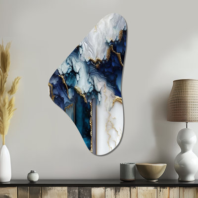 Géode abstraite, marbre blanc et bleu I - art mural asymétrique en forme de Boomerang en marbre