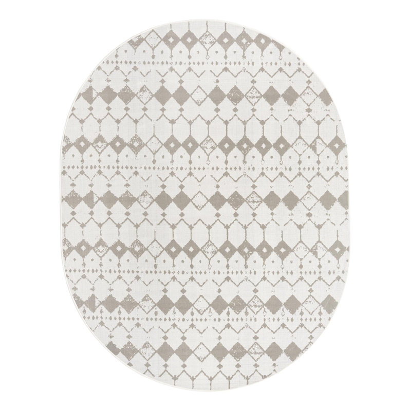 Geometric Indoor / Outdoor Rug, Oval 7'10" x 10'