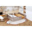 Lit plateforme simple en bois pleine grandeur avec garde-corps de protection, texture bois naturel-576544095