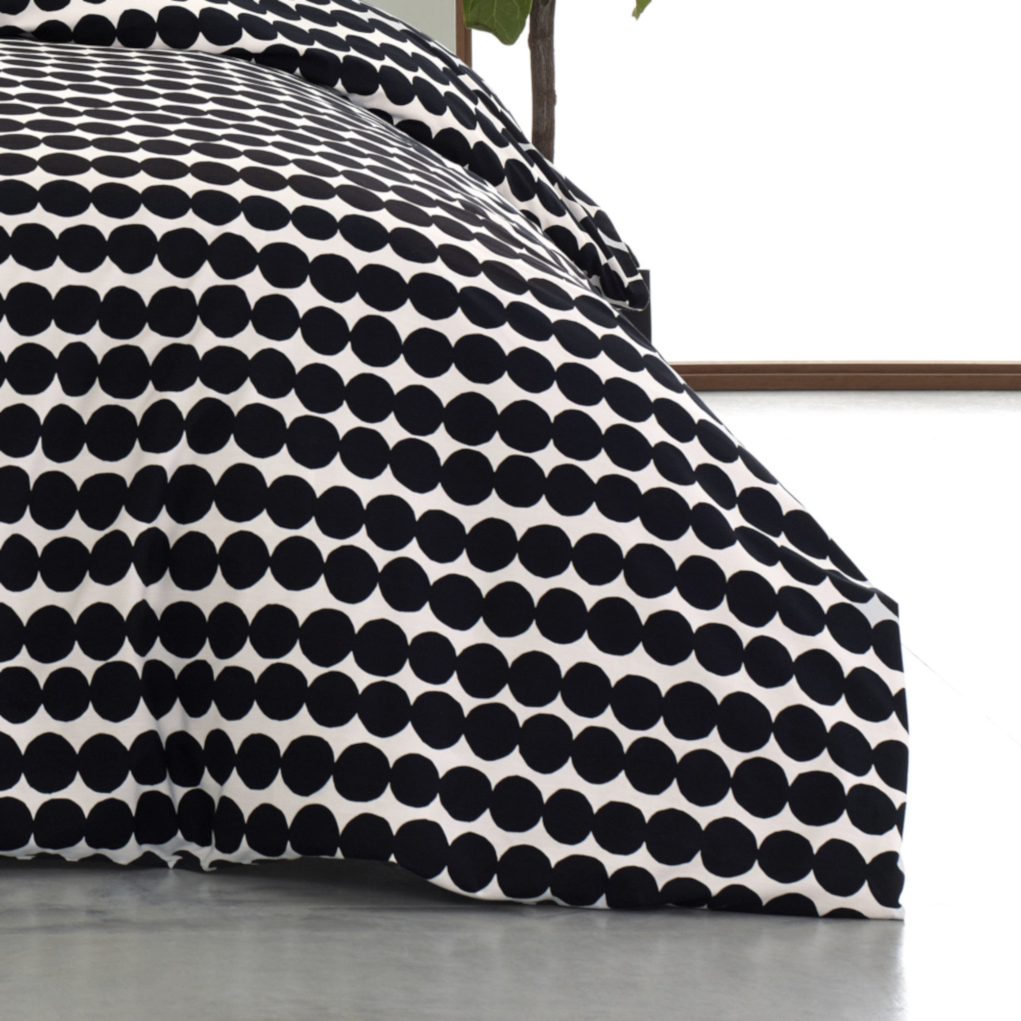Marimekko Rasymatto Black Cotton Duvet Cover Set, King Duvet Cover + 2 Shams