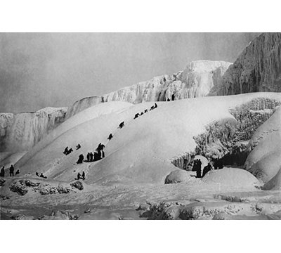 " Frozen Niagara Falls "