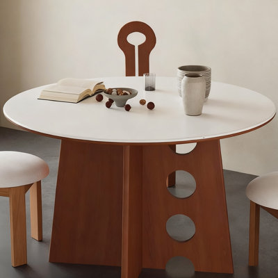 Table de salle à manger blanche et noyer