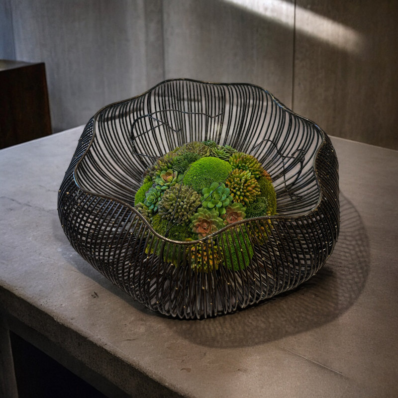 Conception succulente sur un vase en métal doré antique | Faux arrangement unique