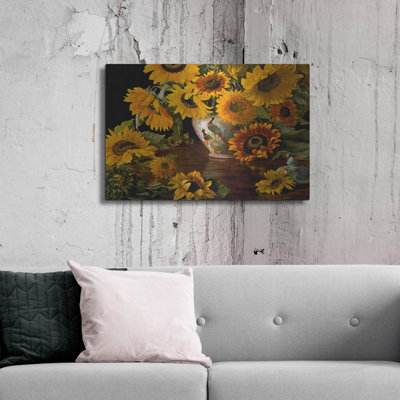 "Tournesols dans un vase chinois blanc" par Christopher Pierce