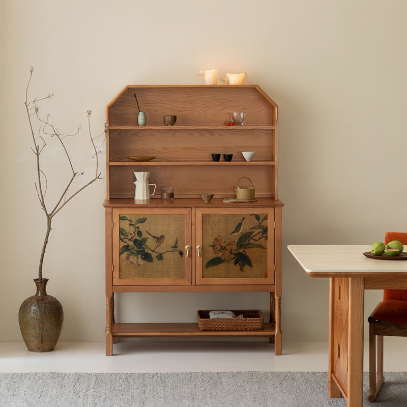 Armoire à thé de style médiéval