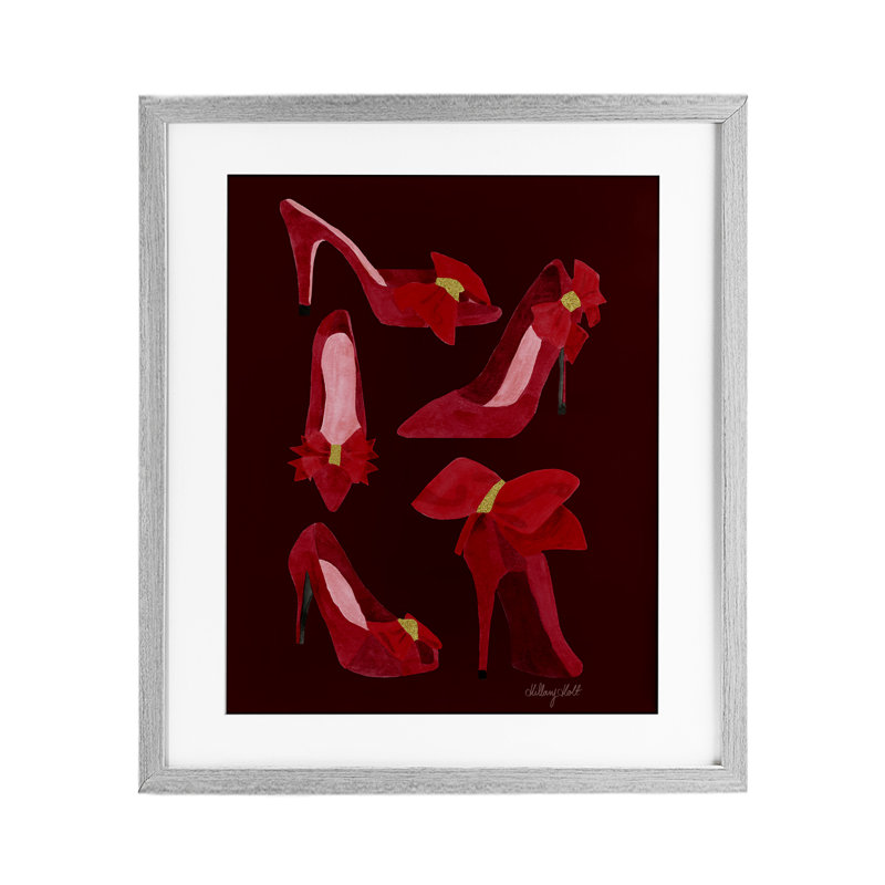 Chaussures Ruby Red, reproduction encadrée sous verre, conception de Hillary Holt, H 21 po x l 17 po, Cadre de ferme gris