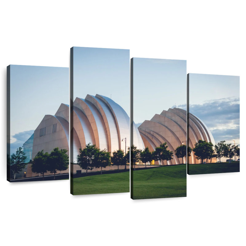 Nicci Performing Arts Center, Kansas, H 32 po x l 52 po