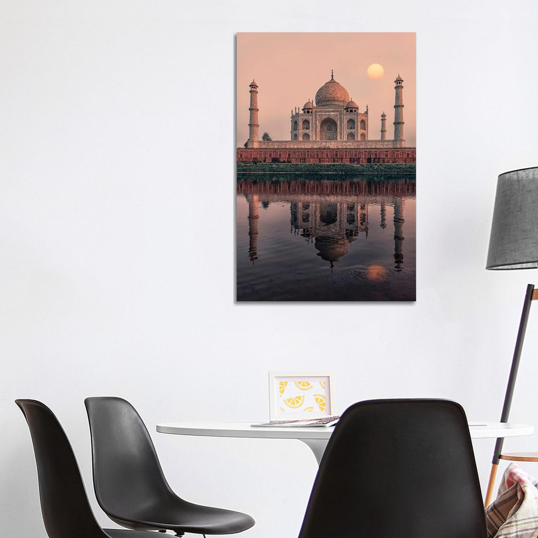 Taj Mahal Sonnenuntergang von Manjik Pictures - Galerie-umwickelte Leinwand Giclée auf Leinwand