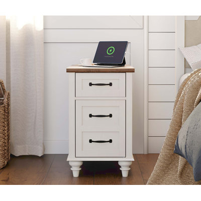 Table de bout avec rangement et prises intégrées Scarlett 24,4 po de hauteur