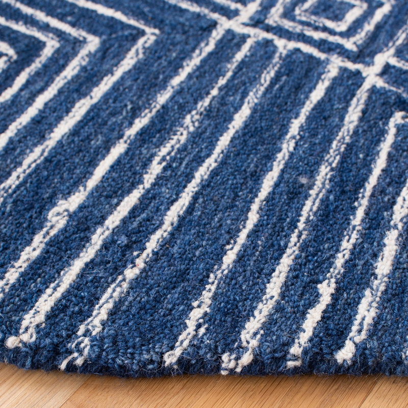 Elginpark Hand Tufted Wool/Cotton Geometric Rug in Ivory/Navy, Round 5'