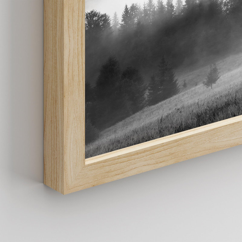 «Forest Trees Black and White Misty Mountain Range» sur papier, H 10 po x l 8 po, Naturel