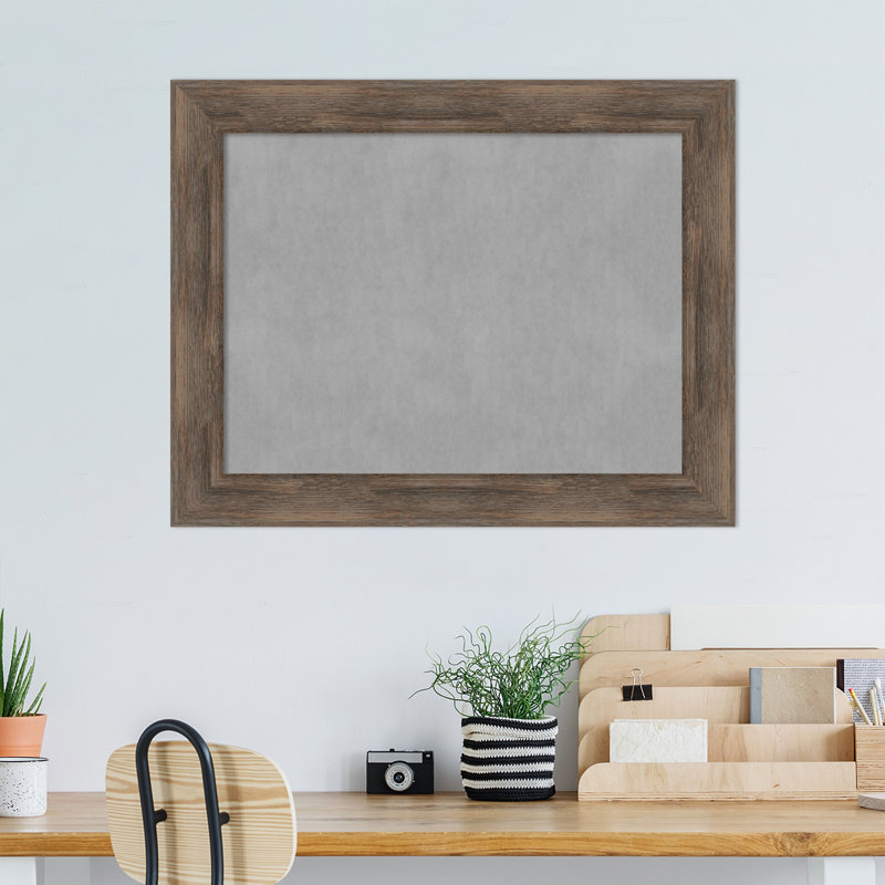 Tableau magnétique encadré en bois dur moka, H 23 po x l 29 po