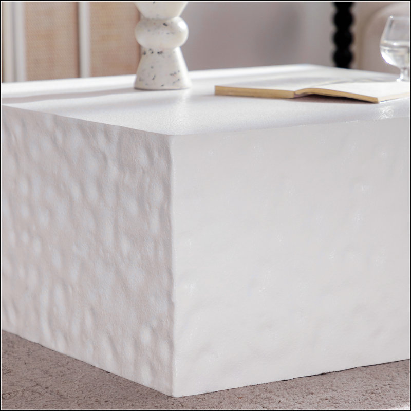 Table basse carrée