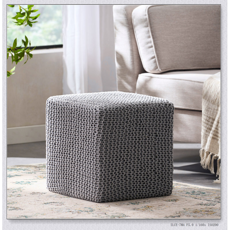 TABOURET EN TRICOT TRICOTÉ