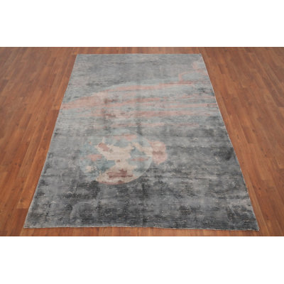 Luxurious Handcrafted Abstract Rug 5x7