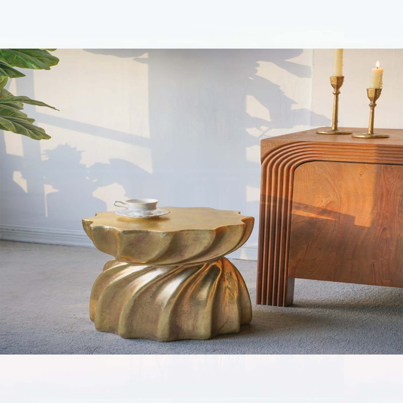 Table d'appoint contemporaine
