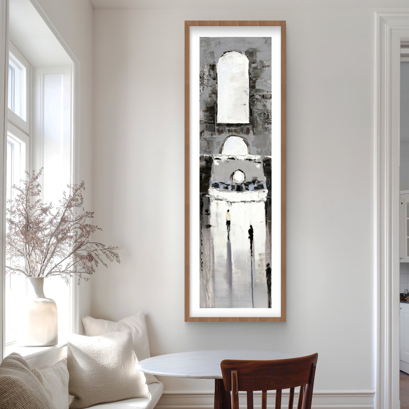 Édifice gris avec des passants - reproduction encadrée mate pour la décoration