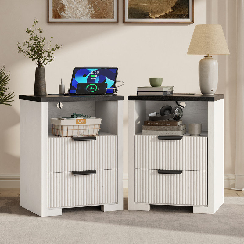 Table de chevet cannelée 2 tiroirs H 24,8 po avec prises intégrées, table de bout cannelée avec rangement ouvert , Blanc