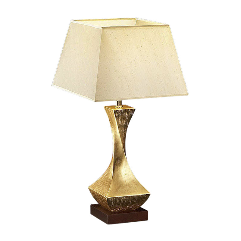 Nevarez Metal Table Lamp