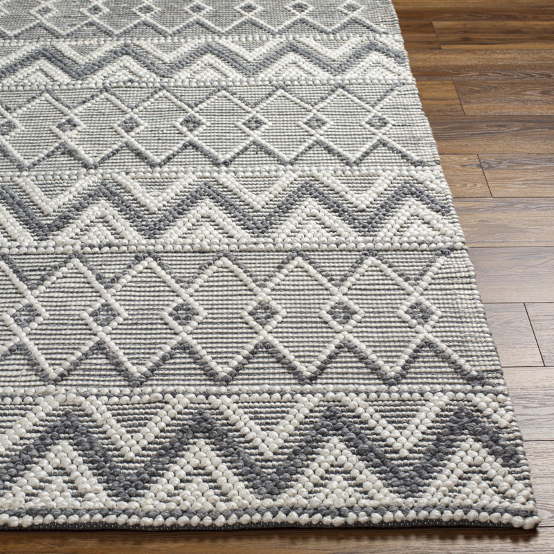 Chevron Area Rug in White, Runner 2'6" x 8'