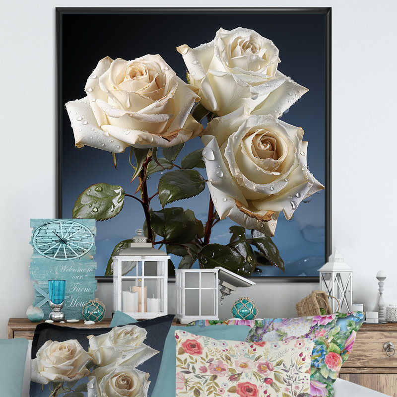 Monocrhome roses blanches en fleurs, H 16 po x l 16 po x P 1 po, Cadre flottant noir