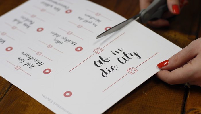 Ab in die City Geschenkkörbchen mit Anhängern zum kostenlosen Ausdrucken, beim Ausschneiden