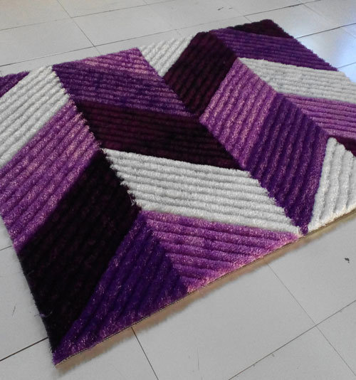 Tapis mauve, 7 pi 11 po x 9 pi 10 po