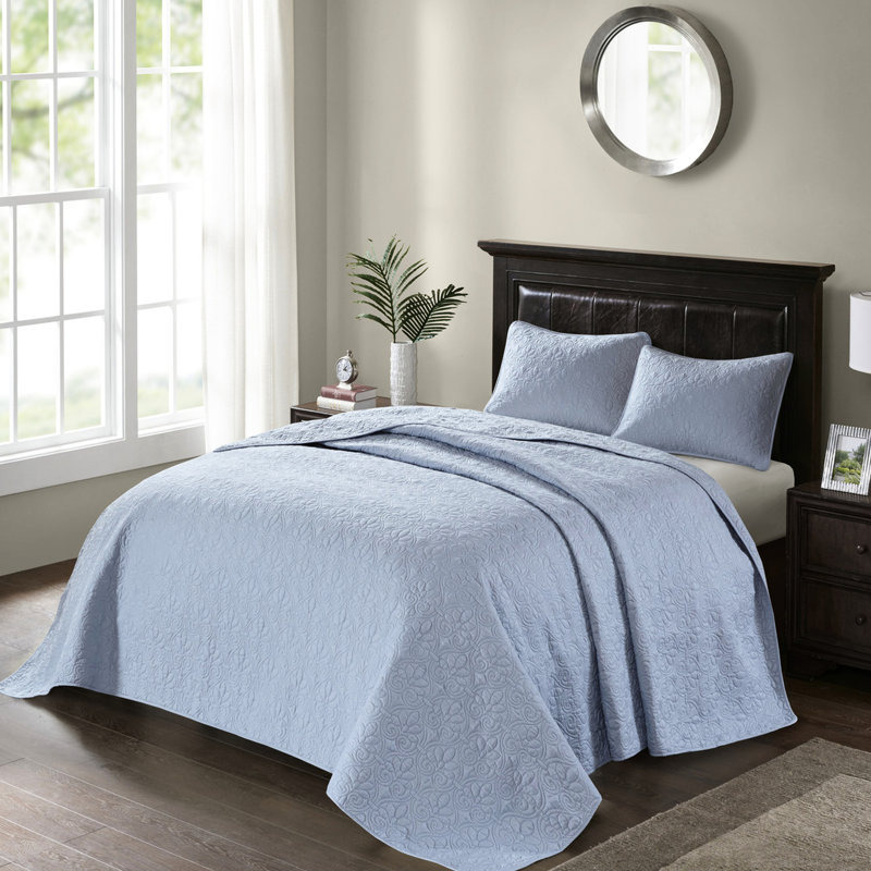 Reversible Bedspread In Blue King - With A Stylish Pattern Oversized For Superior Drape And Fit Pre-washed Cotton Fill Pleasant Night 2 Shams Included Machine Washable Ease Size Better On Mattress