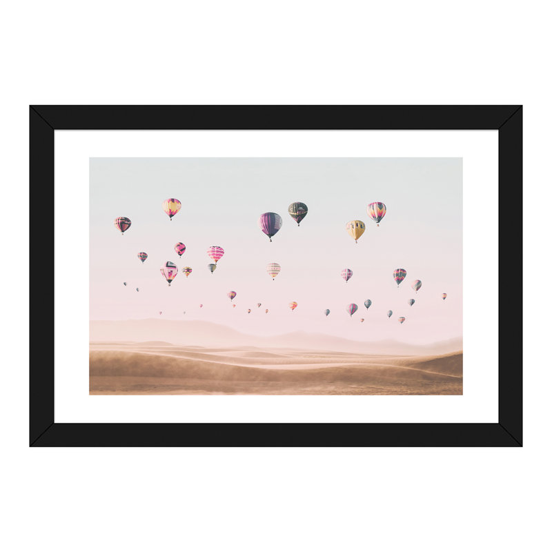 « air balloons », photographie, H 24 po x l 32 po x P 1 po, Papier avec cadre noir