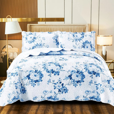 Polyester Patchwork Bedspread with Pillow Shams