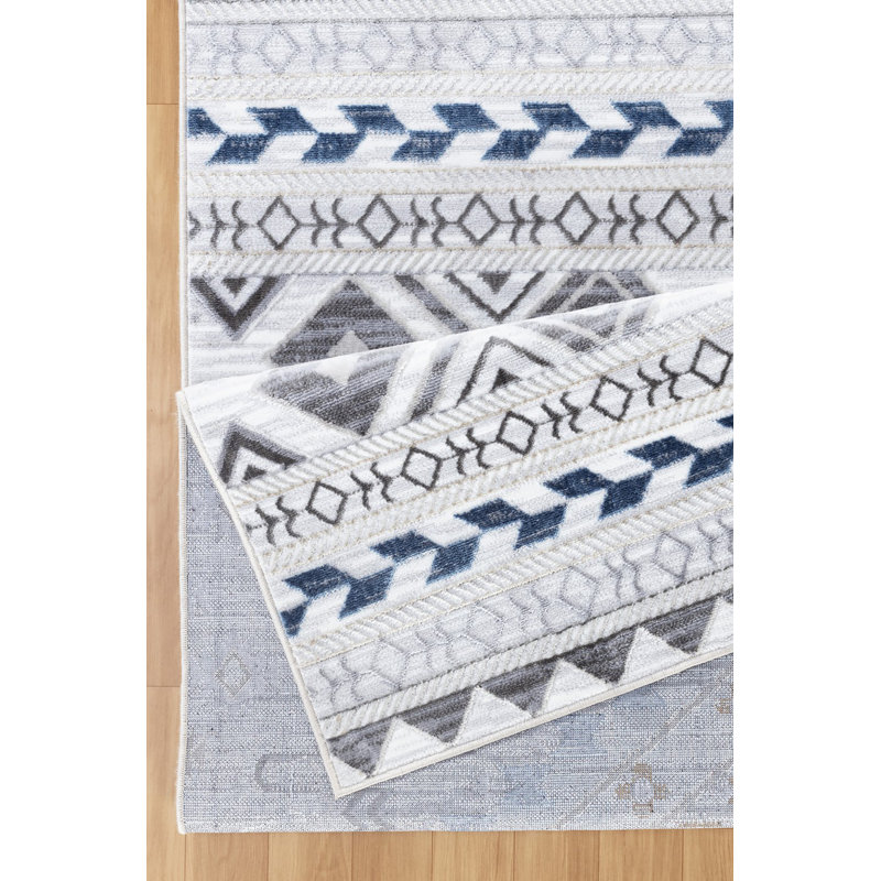 Southwest Medallion Stain-Resistant 5' x 7' Synthetic Area Rug