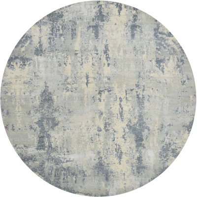 Abstract Area Rug in Gray/Beige/Silver