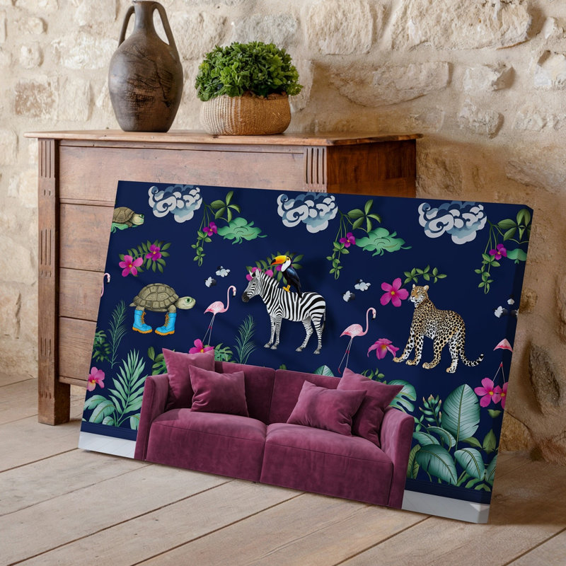 Toile, papier peint sur le thème de la jungle vibrante avec un fond d'art mural bleu marine riche orné d'illustrations complexes d'art mural exotique sur toile