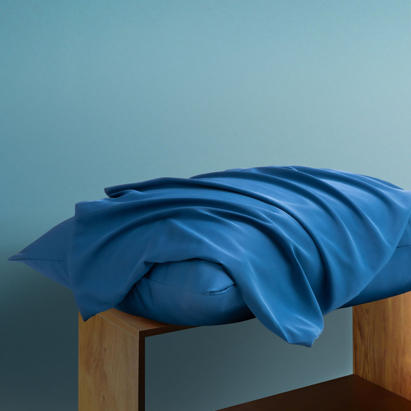 Ensemble de deux taies d'oreiller Silk Luxe, Taies d'oreiller pour grand lit, Bleu marine véritable