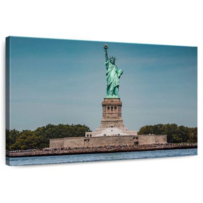 Rorry Liberty Statue Against Clear Sky