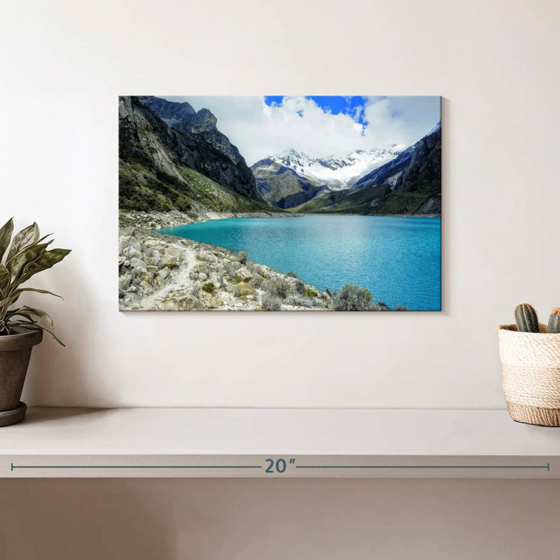Lagon bleu d'Alvord Llanganuco