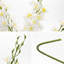 Delphinium blanc avec fleurs artificielles ...