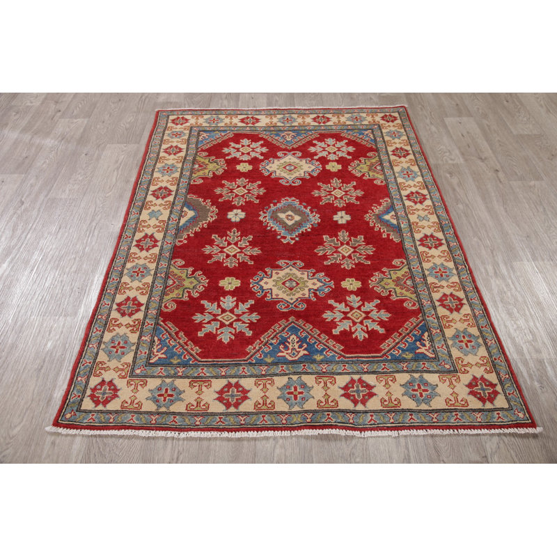Tapis unique en laine noué à la main Kazak de 4 pi x 5 pi 7 po rouge Nithun