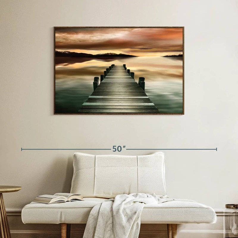 Jetée au coucher du soleil, Cadre flottant noyer, 40 po x 27 po