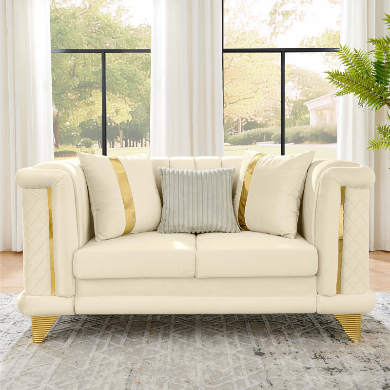 Causeuse en velours de luxe avec garnitures en acier inoxydable et texture brodée, Beige