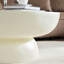 Table basse 35,43 po en fibre de verre de style crème pour salon, appartement, devant blanc mat du canapé, table centrale irrégulière