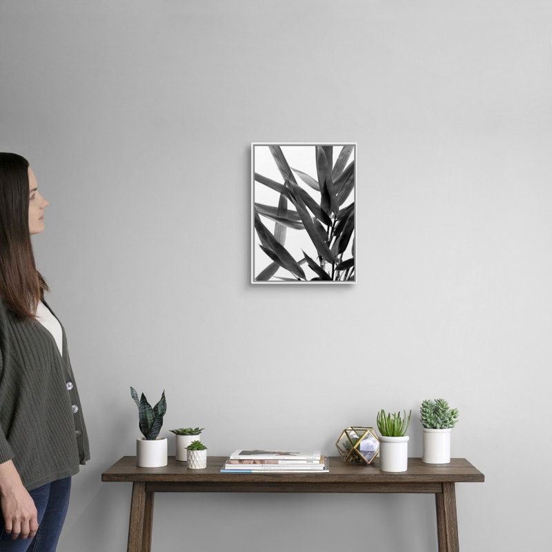 Art mural sur toile B&W Bamboo IV, H 16 po x l 12 po x P 1,75 po, Toile avec cadre blanc