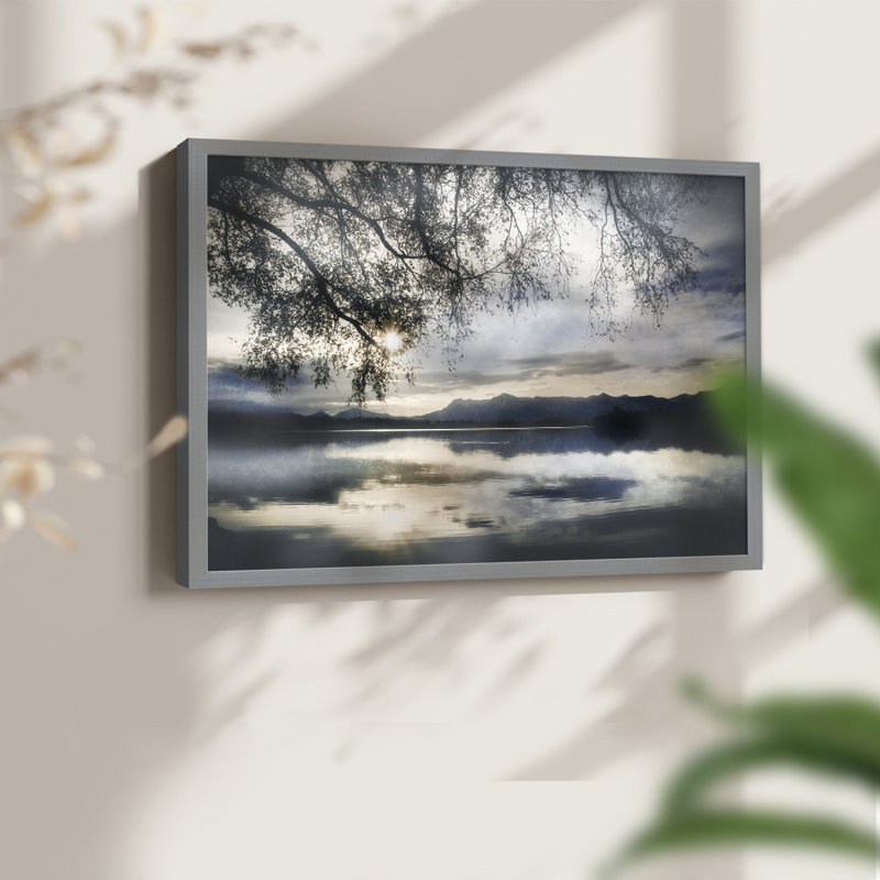 Staffelsee Lake - Reproduction encadrée - Restickable, Gris, H 22 po x l 28 po