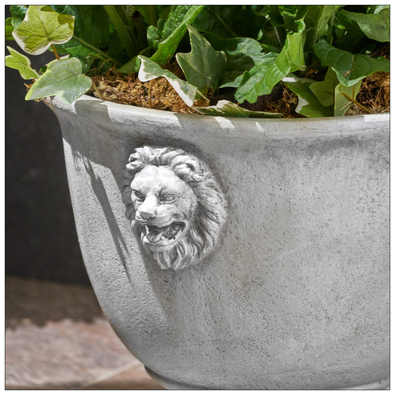 JARDINIER À JARDIN