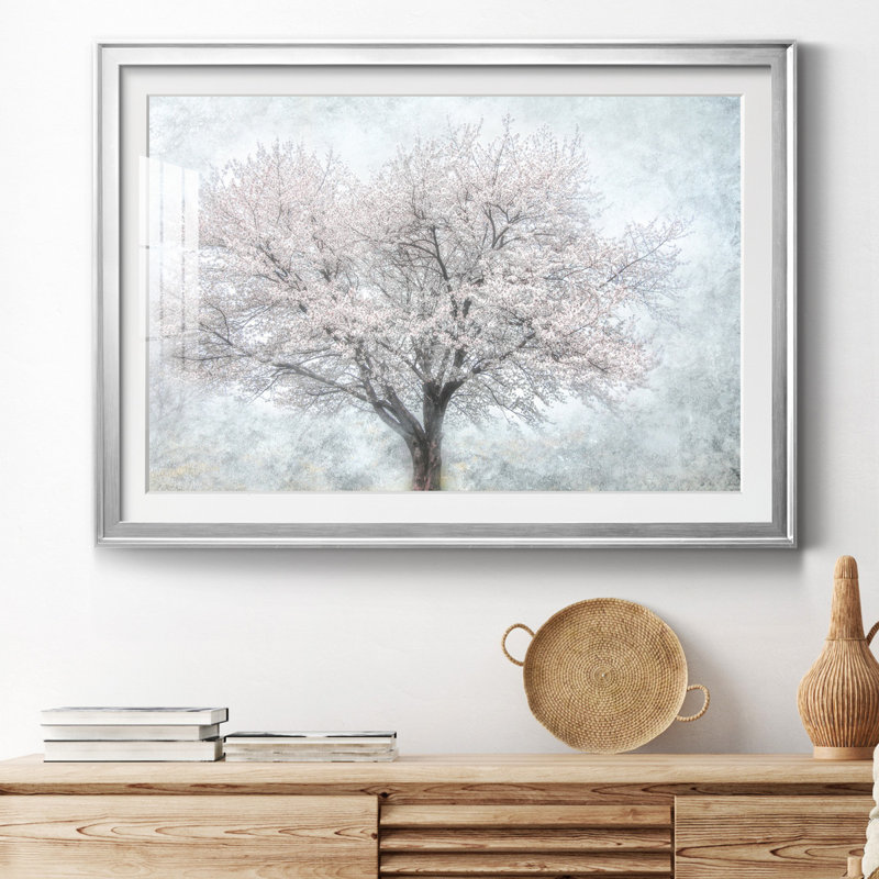 A Feel Of Spring II - cadre photo, H 30,5 po x l 42,5 po x P 1,5 po, Papier avec cadre argenté